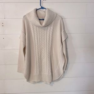 BNWT Francesca’s knitted sweater size M/L.